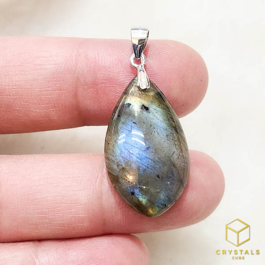 Labradorite*** Pendant