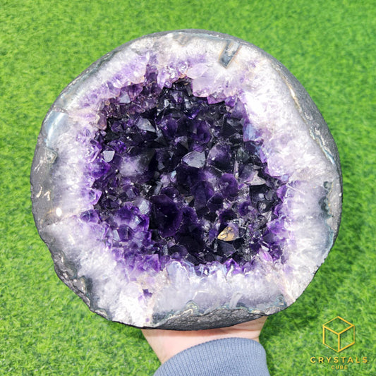 Amethyst Geode / Cave (Uruguay)