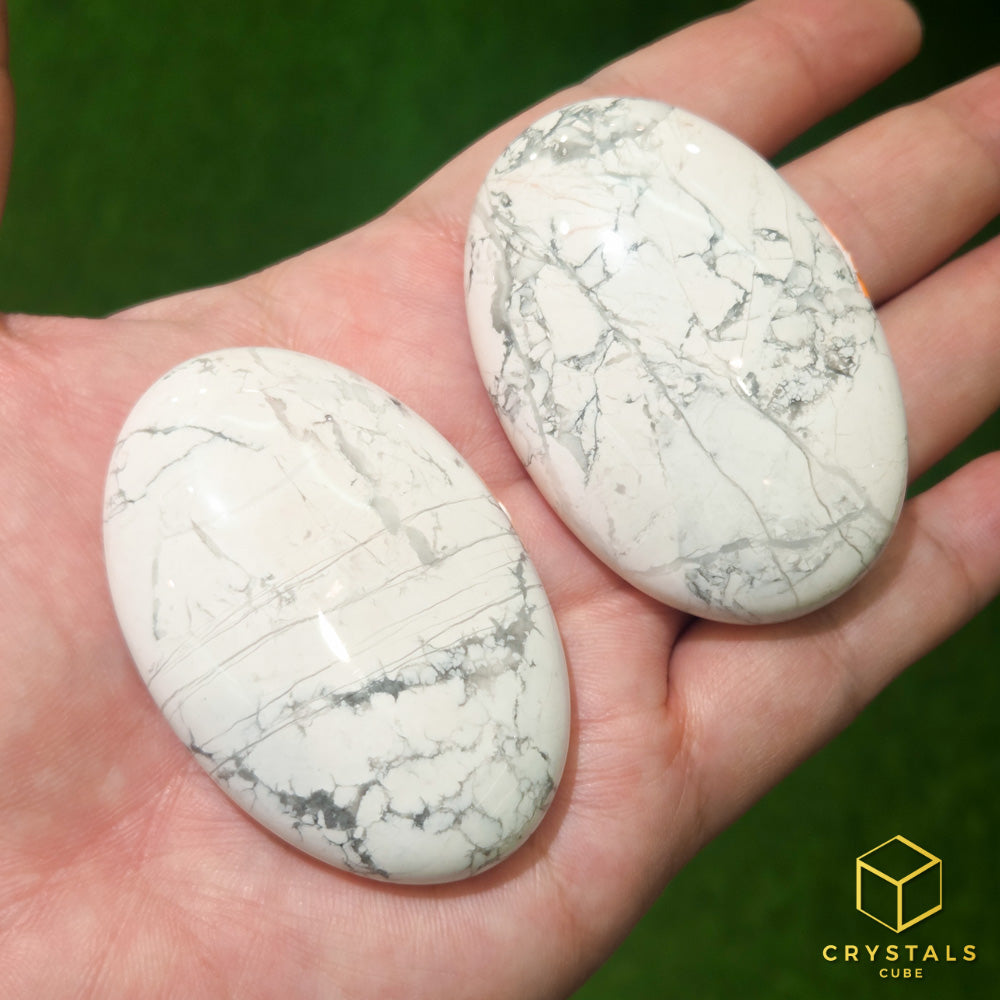 Howlite Palm Stone