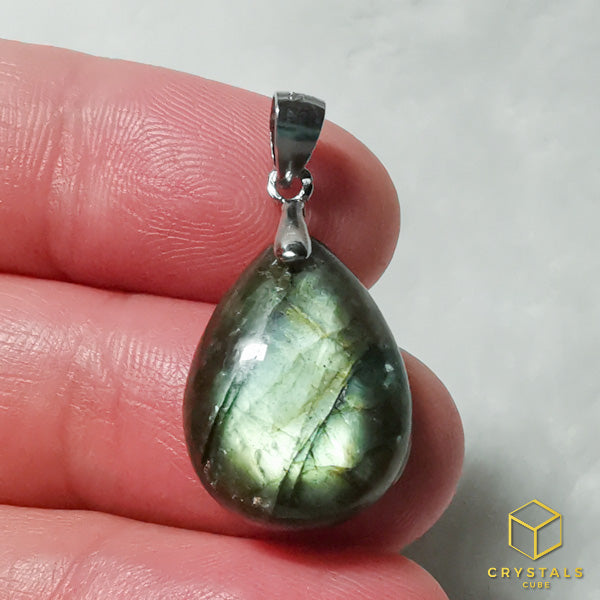 Labradorite Pendant