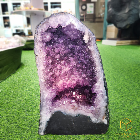 Amethyst Geode / Cave (Brazil)