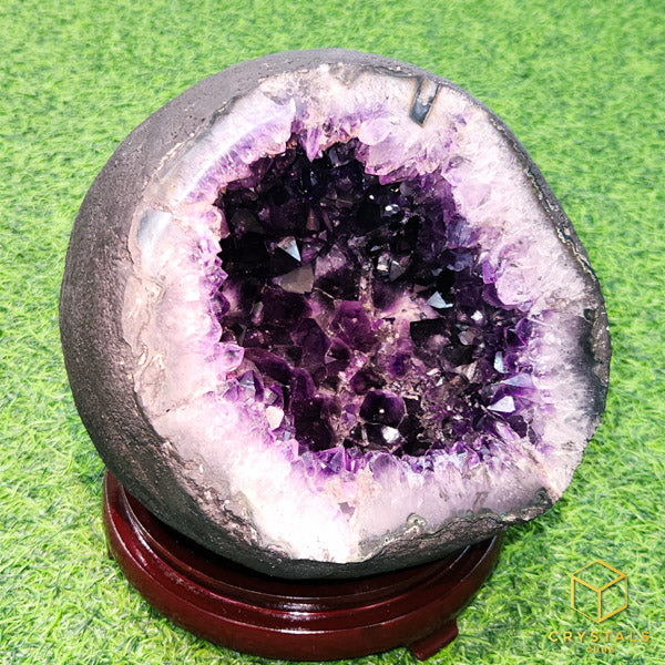 Amethyst Geode / Cave (Uruguay)