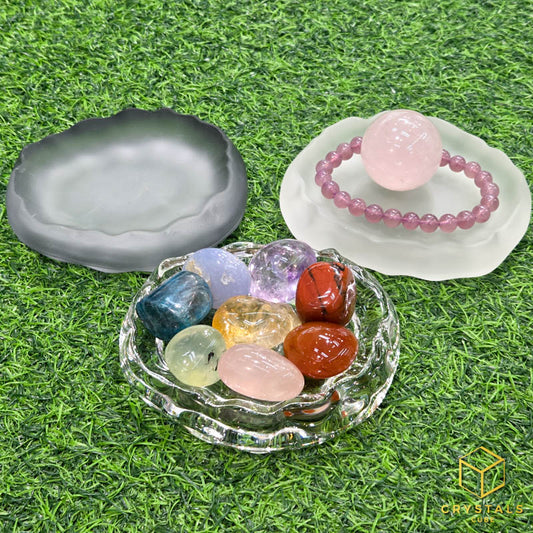 Cloud Glass Plate - For Displaying Crystals