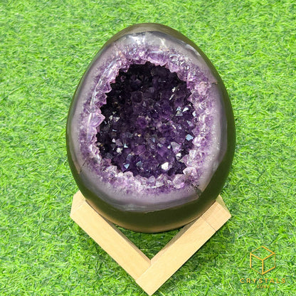Amethyst Dinosaur Egg / Geode / Cave (Uruguay)
