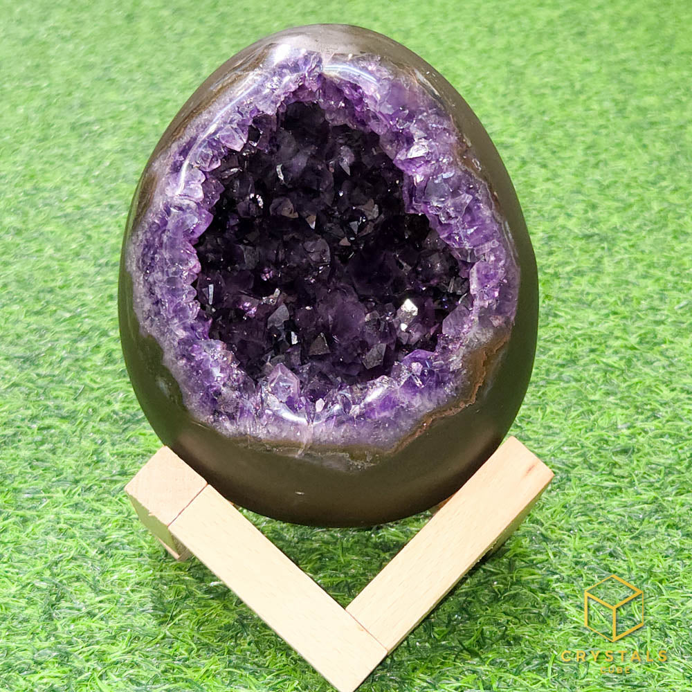 Amethyst Dinosaur Egg / Geode / Cave (Uruguay)