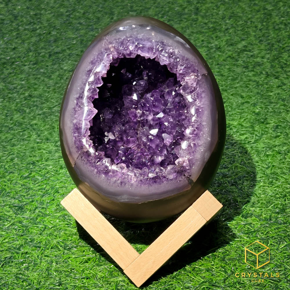 Amethyst Dinosaur Egg / Geode / Cave (Uruguay)