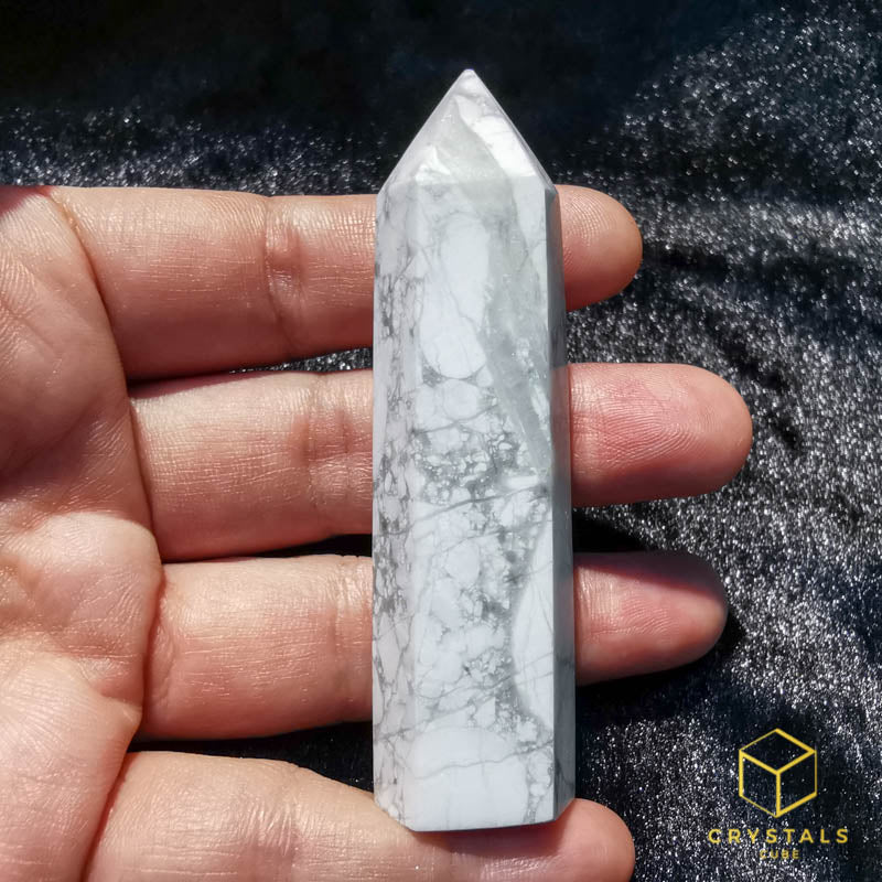Howlite Point
