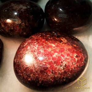 Red Garnet Mini Palm Stone